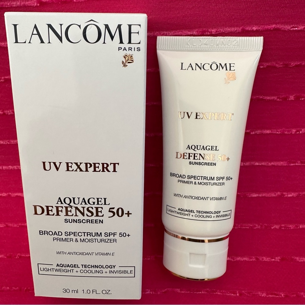 Lancome UV Expert Defense SPF 50+ Primer &
Moisturizer